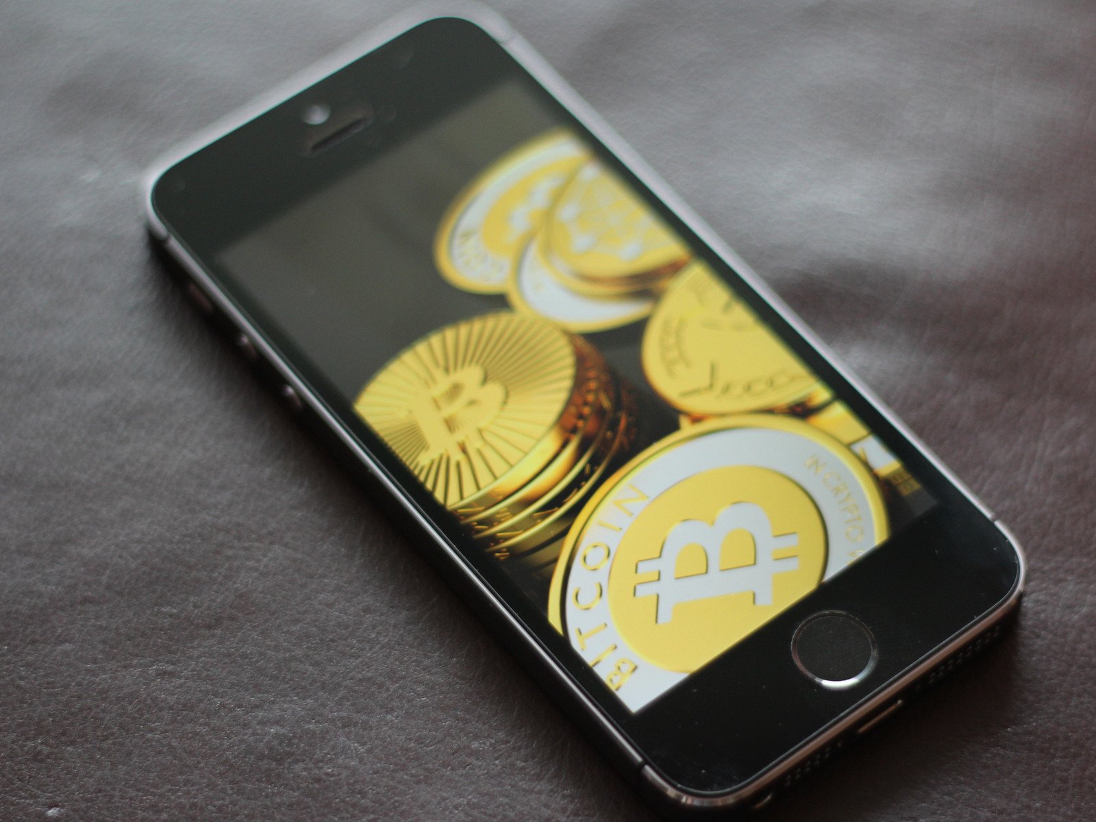 Wu Blockchain: iOS и macOS нужно обновить, чтобы не потерять криптовалюту